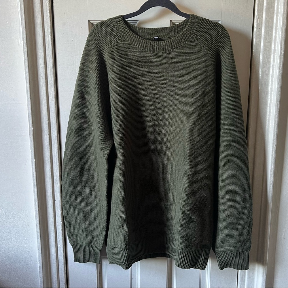 Olive Green Men's 3D knit Sweater